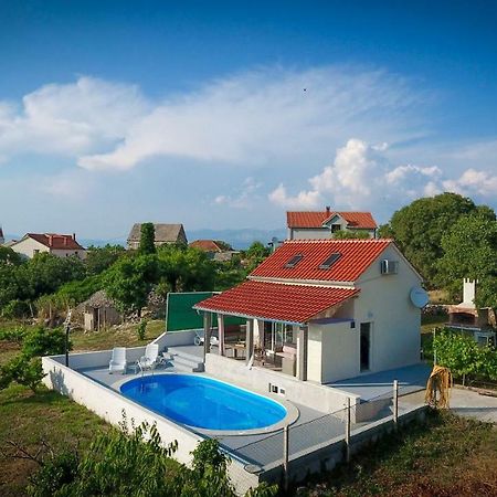 Villa Baras Garden - House With Pool Mirca  Exterior photo